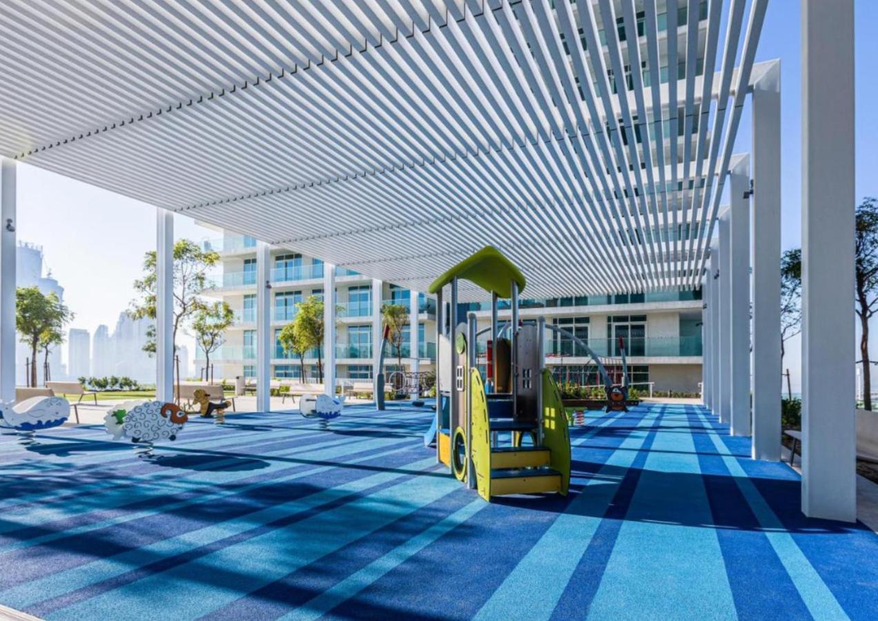 Ultra Luxury Emaar Beachfront - Private Beach And Pool Dubai Ngoại thất bức ảnh